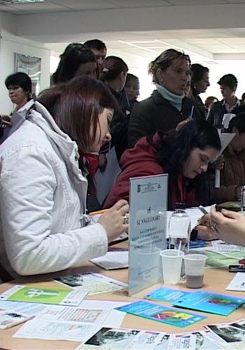 Bursa l;ocurilor de munca pentru femei (c) eMM.ro